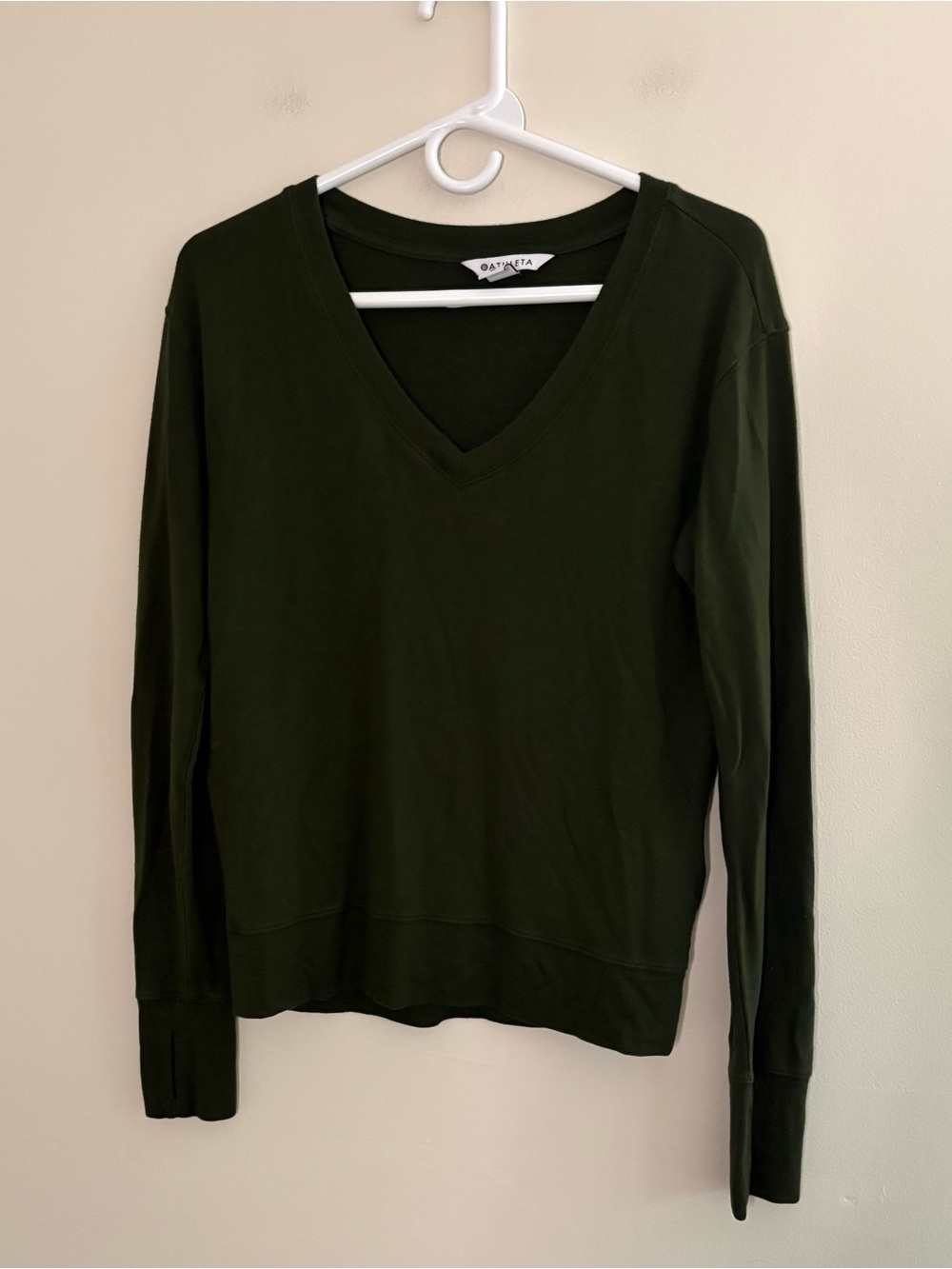Athleta Women’s XS Green Long Sleeve Vneck Top Soft Comfortable boho leisure